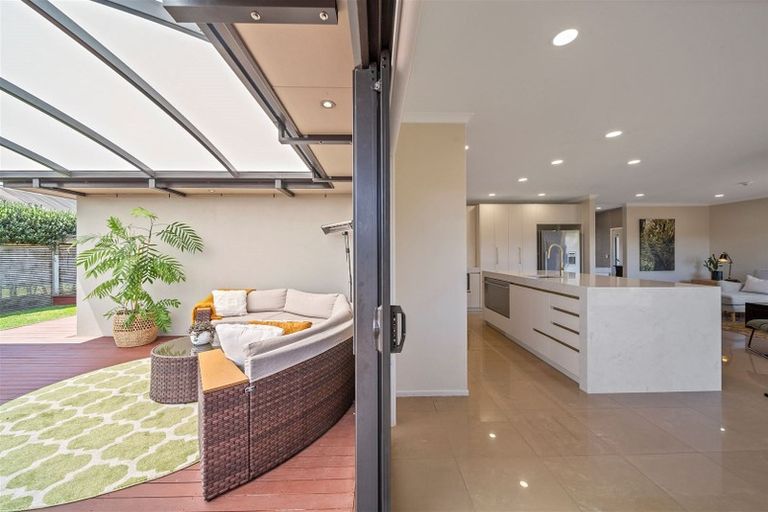 Photo of property in 9 Sampson Avenue, Waiwhakaiho, New Plymouth, 4312