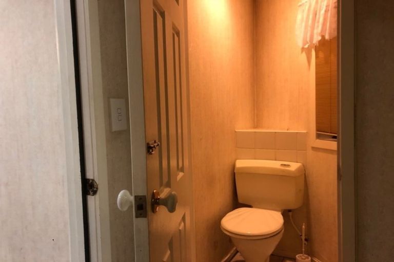 Photo of property in 28 Bayside Drive, Browns Bay, Auckland, 0630