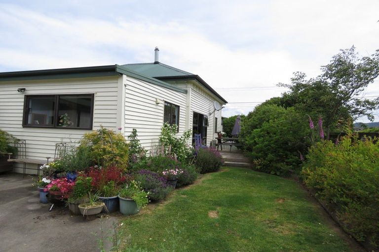 Photo of property in 83 Dick Street, Reefton, 7830