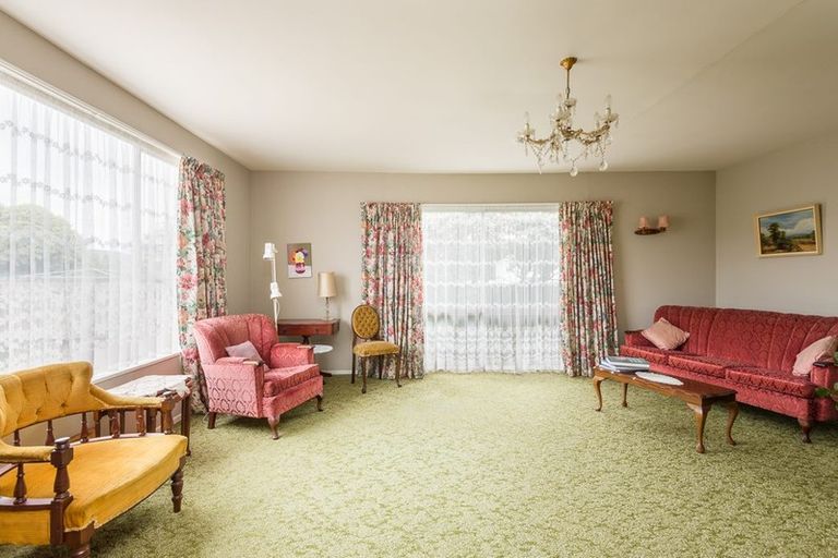 Photo of property in 2/6 Leonie Place, Aranui, Christchurch, 8061