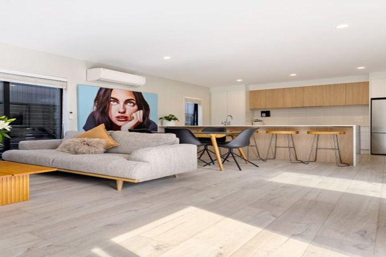 Photo of property in 3 Mulholland Drive, Jacks Point, 9371