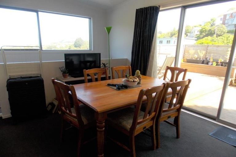 Photo of property in 1/127 Raroa Road, Aro Valley, Wellington, 6012