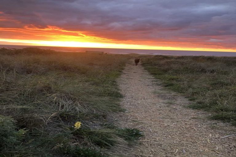 Photo of property in 6 Kanuka Drive, Waitarere, Levin, 5510