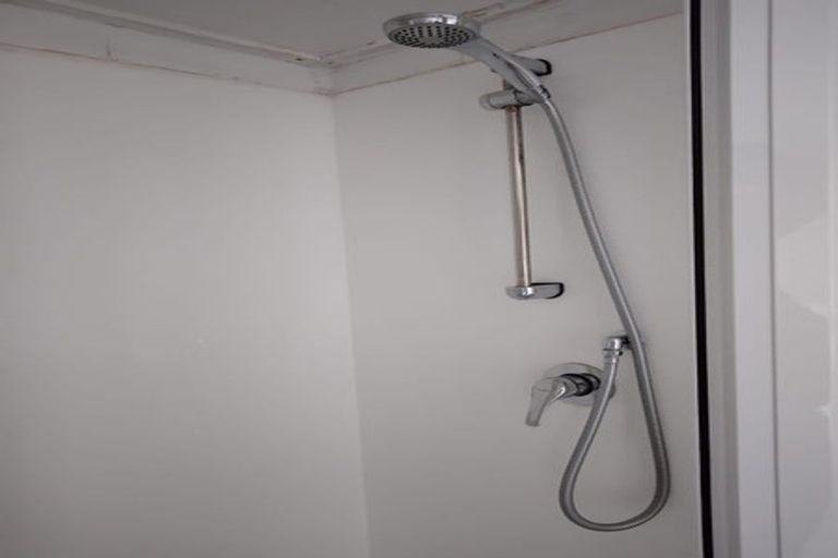 Photo of property in 74 Heriot Row, North Dunedin, Dunedin, 9016