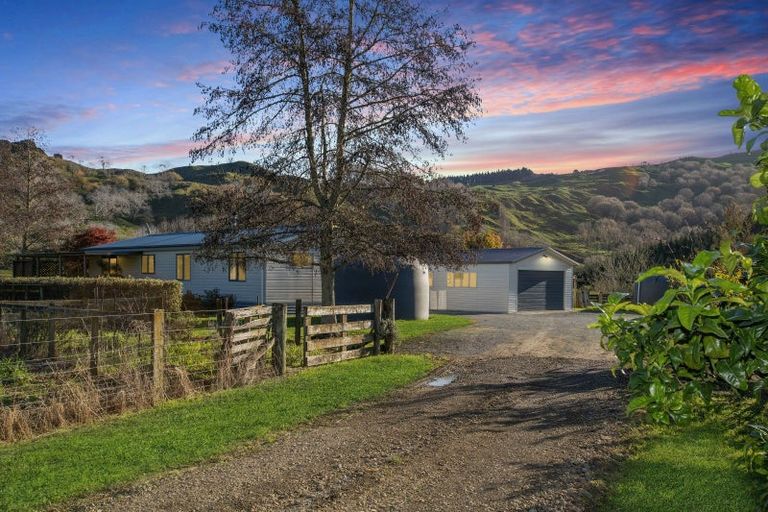 Photo of property in 911 Kanakanaia Road, Whatatutu, Te Karaka, 4091