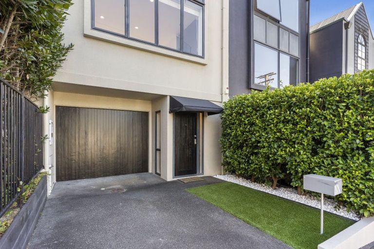 Photo of property in 2/4 Fitzroy Street, Ponsonby, Auckland, 1021