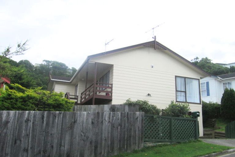 Photo of property in 1/27 Camellia Terrace, Maungaraki, Lower Hutt, 5010