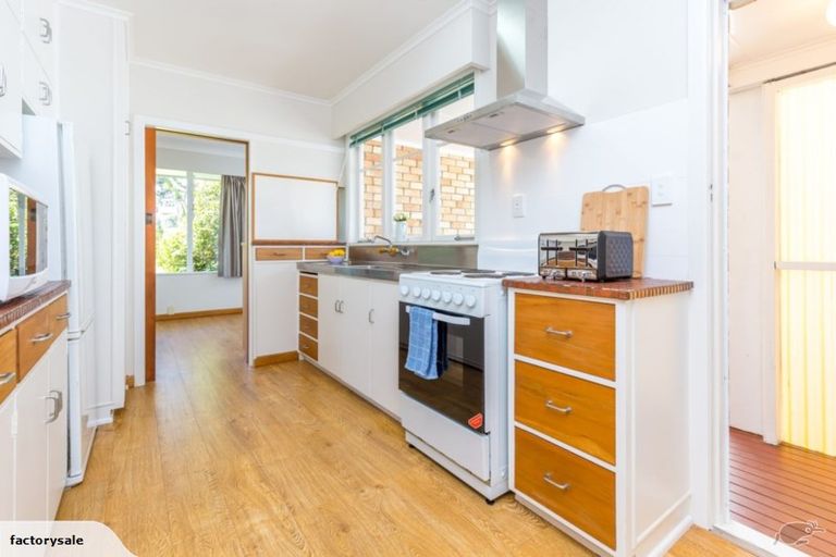 Photo of property in 122 Pah Road, Cockle Bay, Auckland, 2014