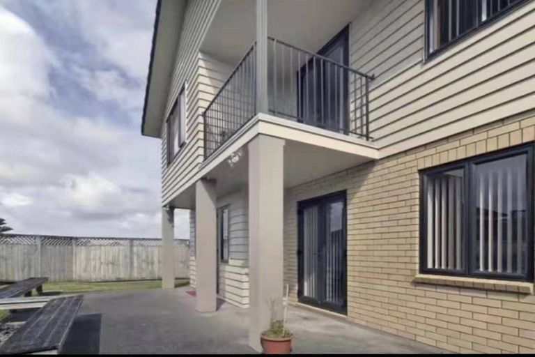 Photo of property in 10 Vintage Drive, Henderson, Auckland, 0612