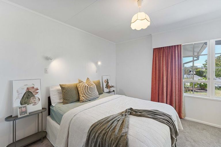 Photo of property in 49 Sylvan Avenue, Waikanae, 5036