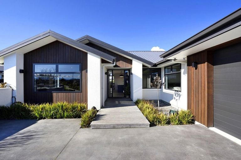 Photo of property in 8 Rosemary Place, Stoke, Nelson, 7011