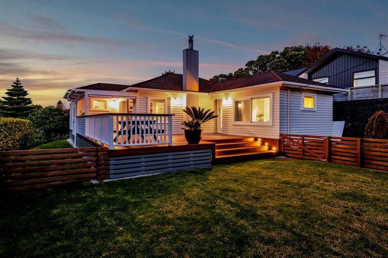 Photo of property in 19 Lawry Street, Blagdon, New Plymouth, 4310