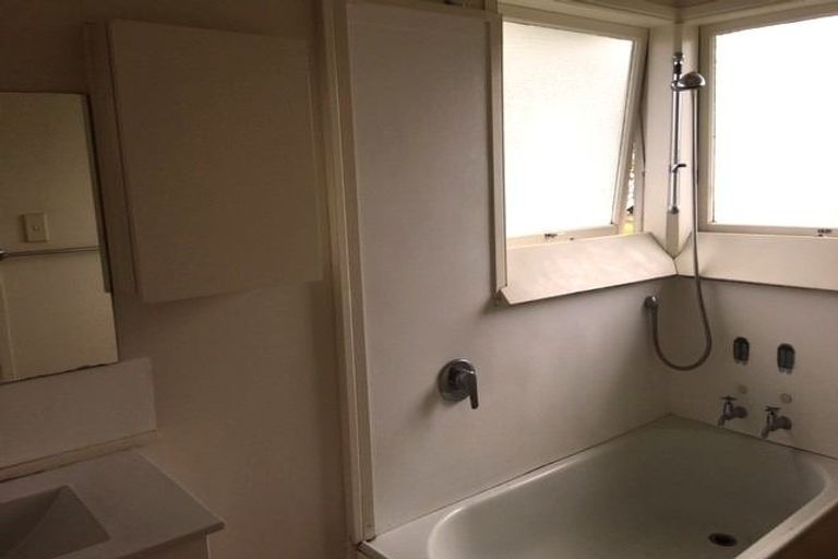 Photo of property in 28 Landscape Road, Papatoetoe, Auckland, 2025