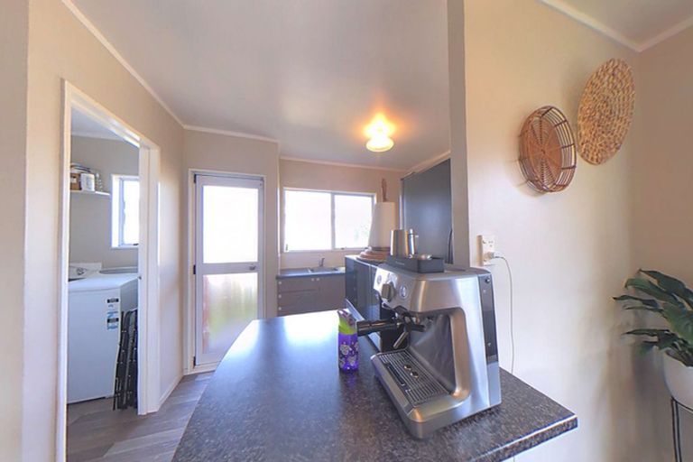 Photo of property in 1/13 Cyril Crescent, West Harbour, Auckland, 0618