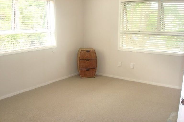 Photo of property in 2/5 Second Avenue, Avenues, Whangarei, 0110