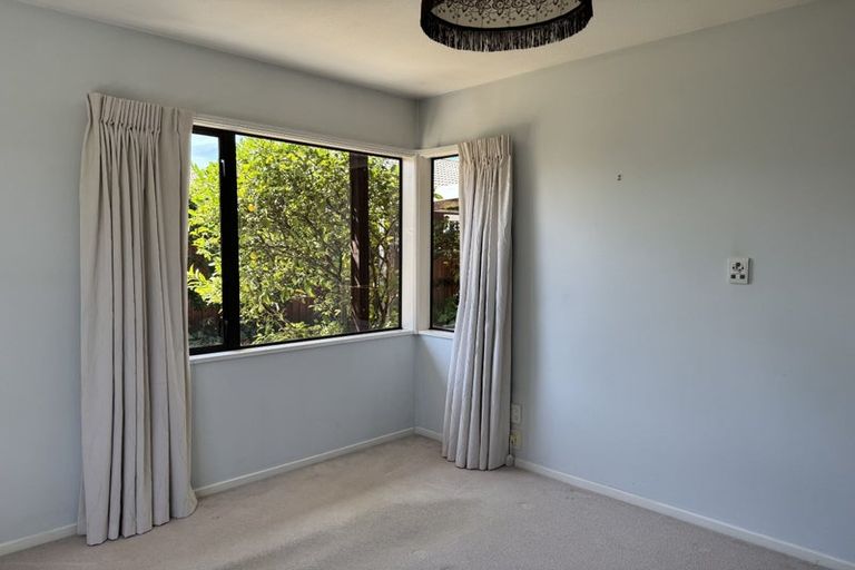 Photo of property in 2/38 Beauford Place, Parklands, Christchurch, 8083