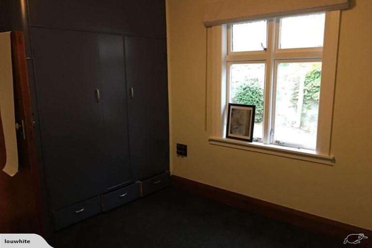 Photo of property in 19 Chatham Street, Berhampore, Wellington, 6023