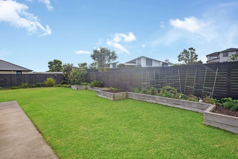 Photo of property in 60 Leeward Drive, Whitianga, 3510