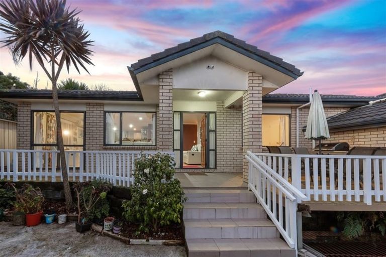 Photo of property in 85 Robert Skelton Place, Clendon Park, Auckland, 2103