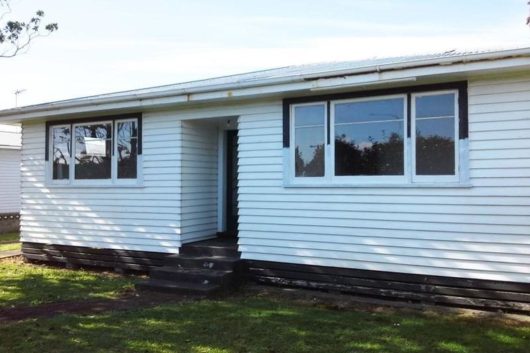 Photo of property in 195 South Road, Spotswood, New Plymouth, 4310