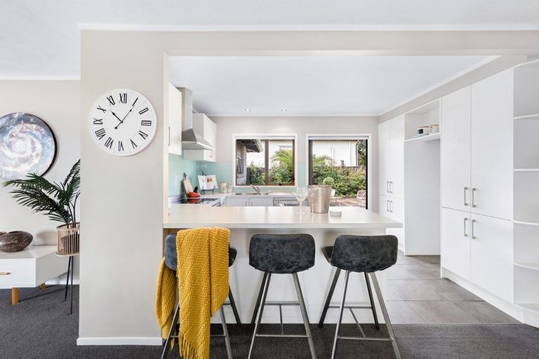 Photo of property in 1/322 Te Atatu Road, Te Atatu South, Auckland, 0610