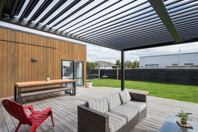 Photo of property in 12 Puketutu Grove, Motueka, 7120