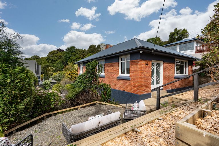 Photo of property in 10 Melrose Street, Roslyn, Dunedin, 9010