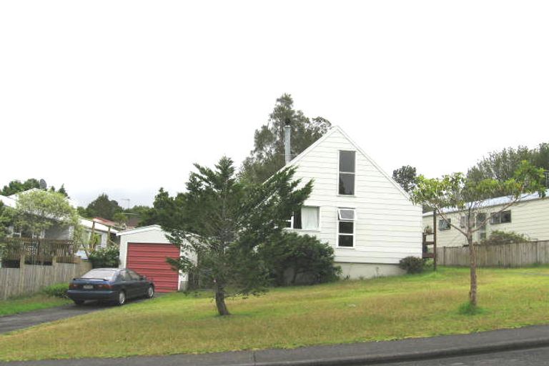 Photo of property in 5 Regency Place, Sunnynook, Auckland, 0632