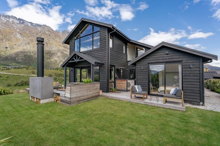 Photo of property in 28 Falconer Rise, Jacks Point, Queenstown, 9371
