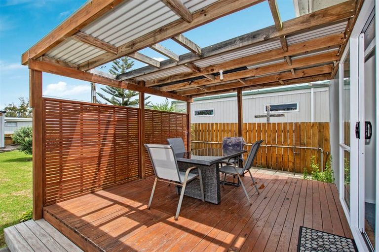 Photo of property in 5 Omutu Street, Oakura, Hikurangi, 0184