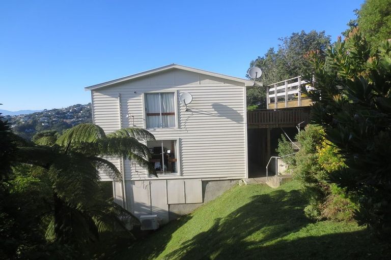 Photo of property in 1 Clementine Way, Crofton Downs, Wellington, 6035
