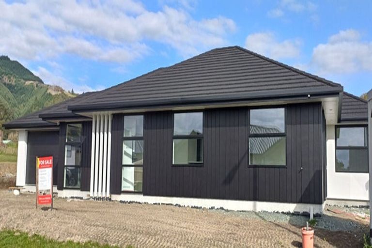 Photo of property in 23 Hukere Crescent, Richmond, 7020