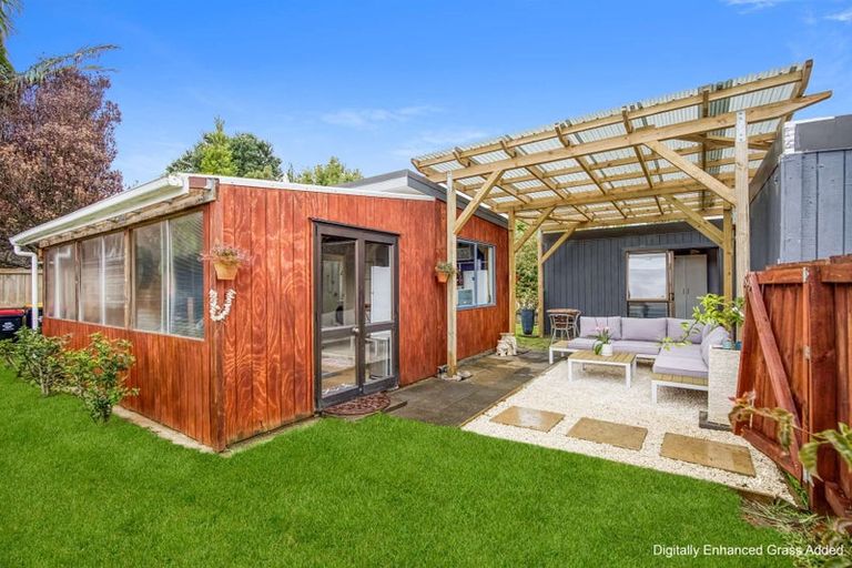 Photo of property in 17 Cook Drive, Whitianga, 3510