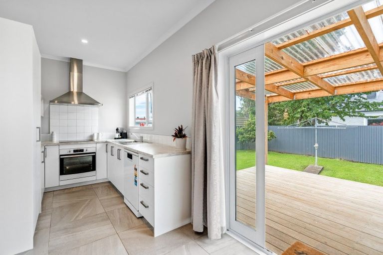 Photo of property in 98 Fawcett Street, South Dunedin, Dunedin, 9012