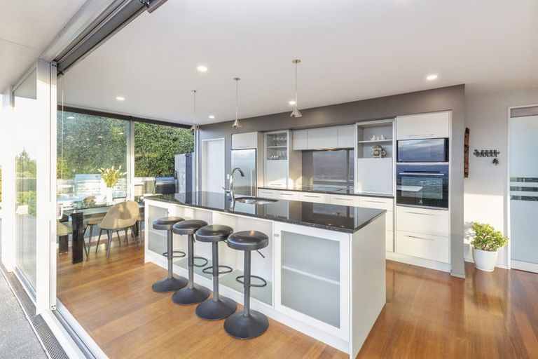 Photo of property in 5 Peregrine Close, Mount Pleasant, Christchurch, 8081