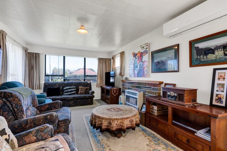 Photo of property in 44 Reid Avenue, Hawera, 4610