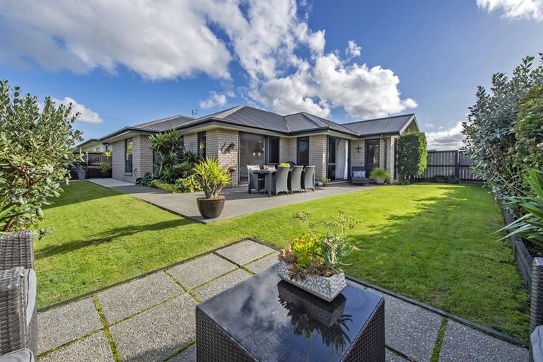 Photo of property in 17 Old Red Barn Road, Halswell, Christchurch, 8025