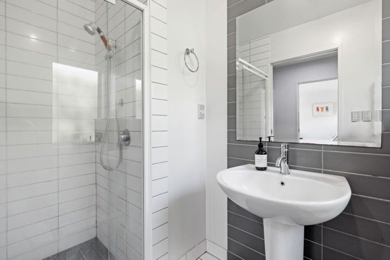 Photo of property in 5 The Esplanade, Huntington, Hamilton, 3210