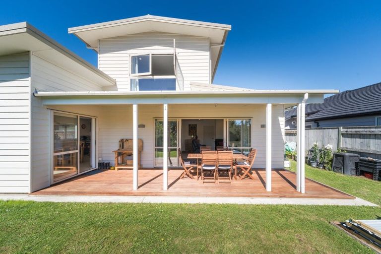 Photo of property in 6 Silkwood Place, Fitzherbert, Palmerston North, 4410