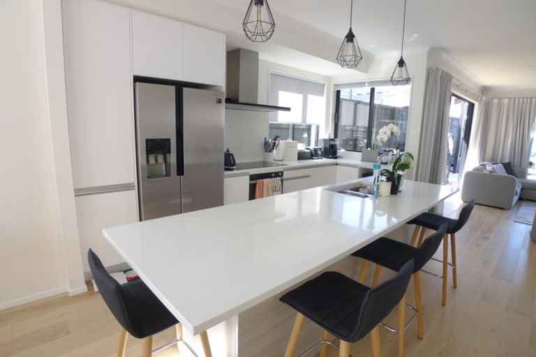 Photo of property in 11 Oioi Road, Hobsonville, Auckland, 0616