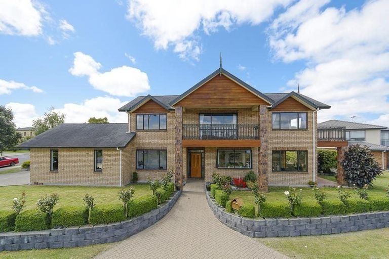 Photo of property in 21 Waimanu Drive, Te Atatu Peninsula, Auckland, 0610