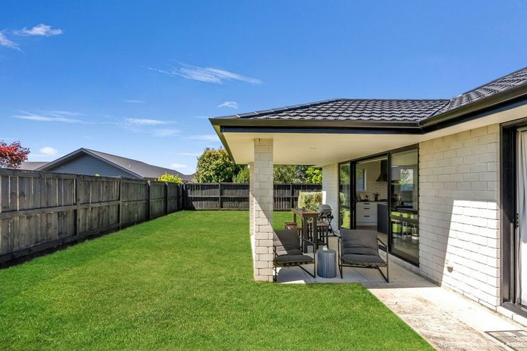 Photo of property in 6 Tavarnya Way, Patumahoe, Pukekohe, 2679
