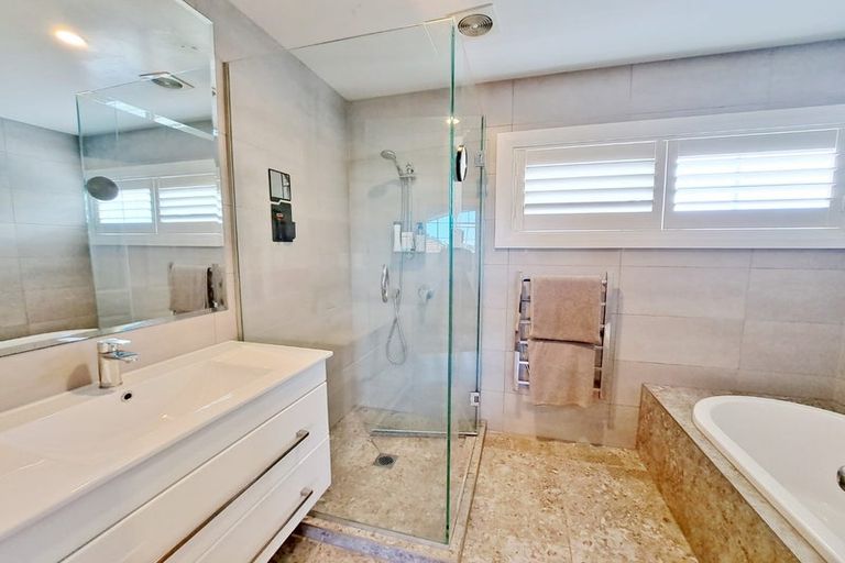 Photo of property in 2/21 Kelvin Road, Remuera, Auckland, 1050