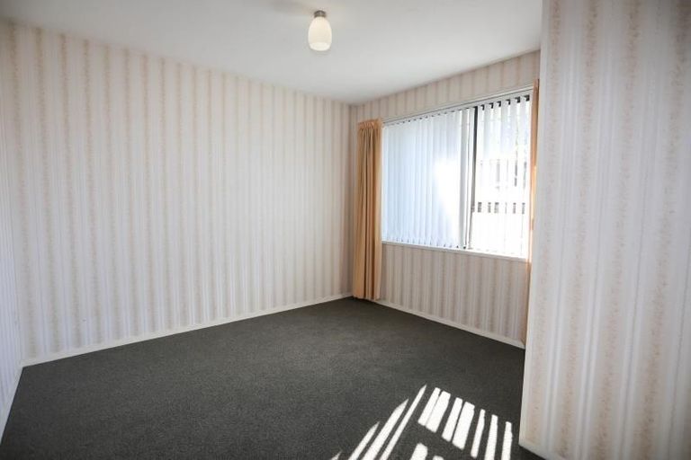 Photo of property in 2/13 Main South Road, Sockburn, Christchurch, 8042