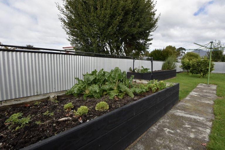 Photo of property in 65 Victoria Street, Carterton, 5713