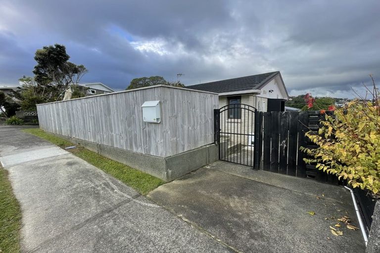Photo of property in 2a Laurel Grove, Maungaraki, Lower Hutt, 5010