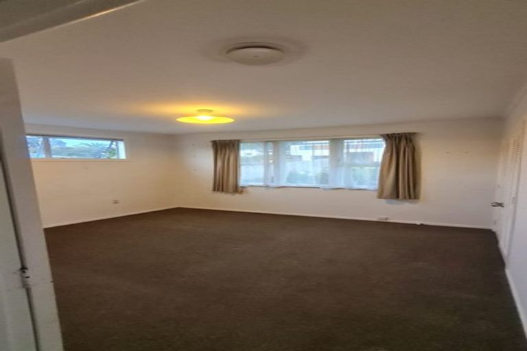 Photo of property in 8 Wylie Avenue, Sunnynook, Auckland, 0620