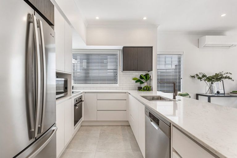 Photo of property in 11 Hiwi Rakau Rise, Westgate, Auckland, 0614