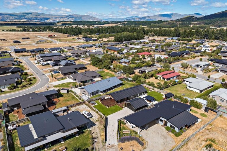 Photo of property in 19 Pennycook Place, Lake Hawea, Wanaka, 9382