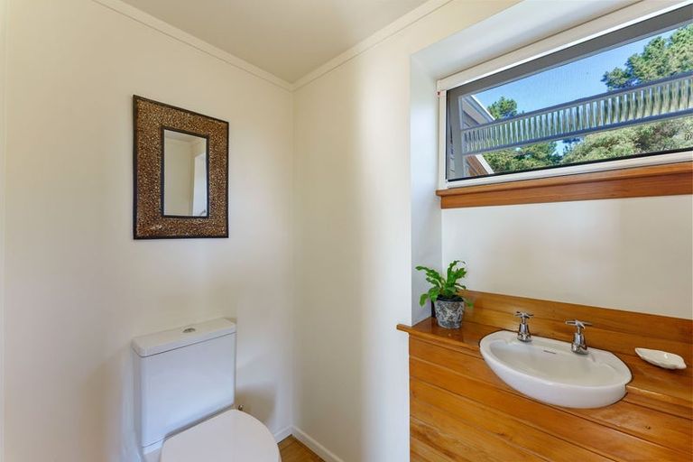 Photo of property in 64b Te Moana Road, Waikanae Beach, Waikanae, 5036